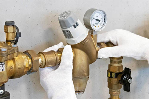 Installare un riduttore di pressione